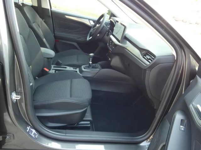 Ford Focus Titanium Wagon