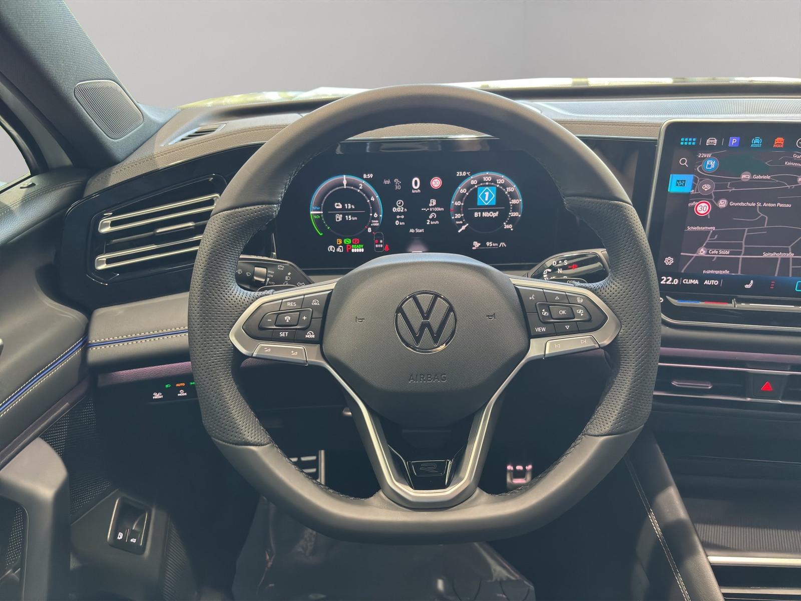 Volkswagen Tiguan IQ.Drive R-Line