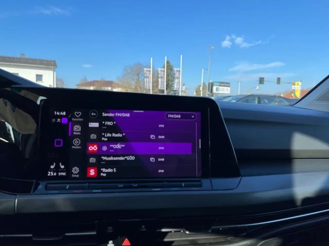 Volkswagen Golf DSG Style Variant