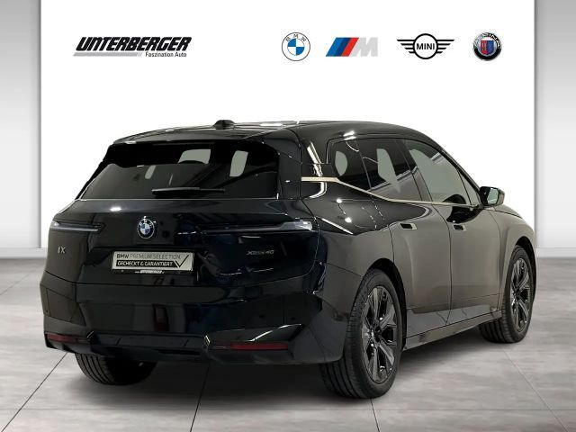 BMW iX xDrive40
