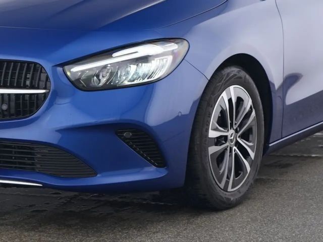 Mercedes-Benz B 200 Progressive Sedan
