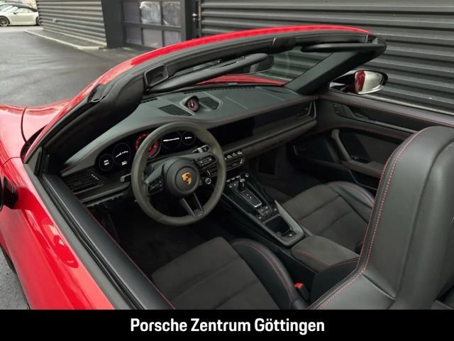 Porsche 992 4 Cabrio Carrera GTS