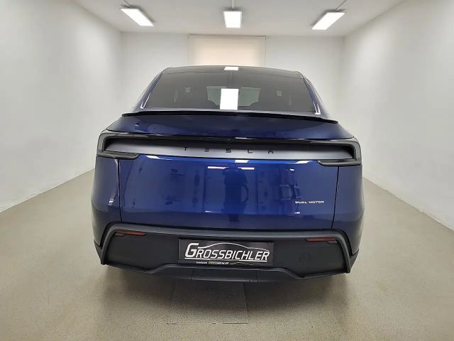 Tesla Model Y AWD Long Range