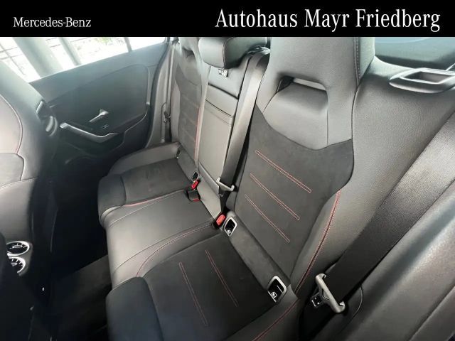 Mercedes-Benz A 200 AMG Line Premium