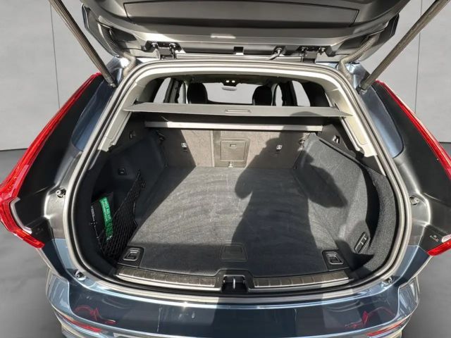 Volvo XC60 AWD Dark Plus