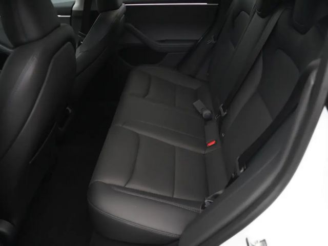 Tesla Model 3 Standard Range