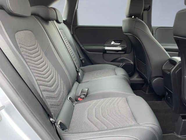 Mercedes-Benz B 200 Progressive Sedan