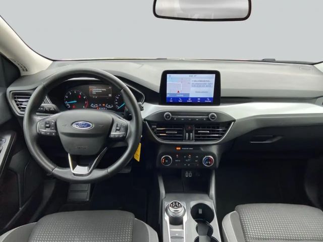 Ford Focus Cool & Connect EcoBoost Wagon