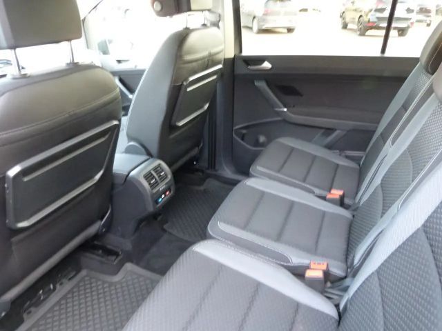 Volkswagen Touran 1.5 TSI DSG