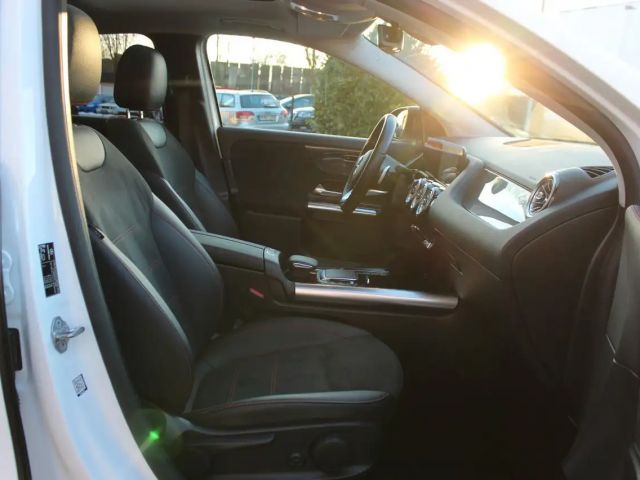 Mercedes-Benz GLA 250 4MATIC AMG Line