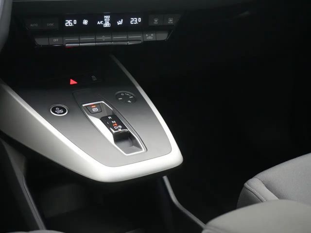 Audi Q4 e-tron NAVI CARPLAY VIRT LED PDC KLIMA SHZ