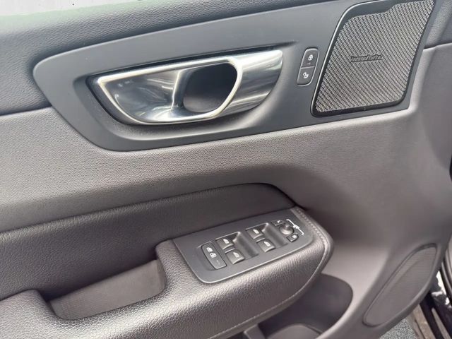 Volvo XC60 AWD Momentum