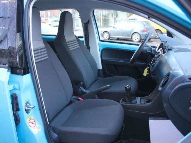 Volkswagen up! Move Move up!