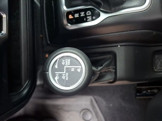 Jeep Wrangler Sahara