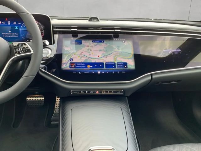 Mercedes-Benz E 300 E 300 e