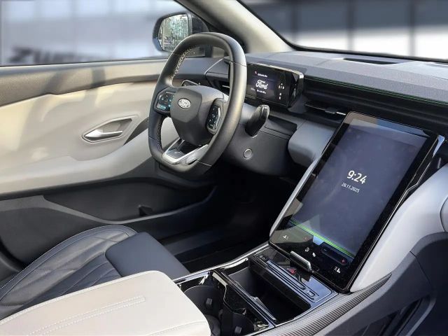 Ford Explorer Premium RWD