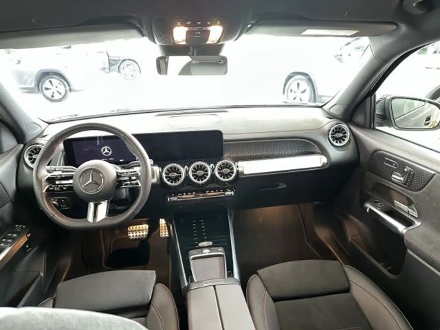 Mercedes-Benz EQB 300 4MATIC AMG Line
