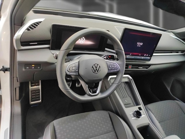 Volkswagen T-Roc 1.5 eTSI DSG IQ.Drive R-Line