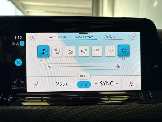 Volkswagen Golf 1.5 eTSI DSG R-Line