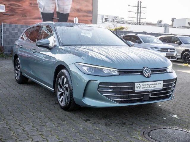 Volkswagen Passat 1.5 eTSI DSG Variant