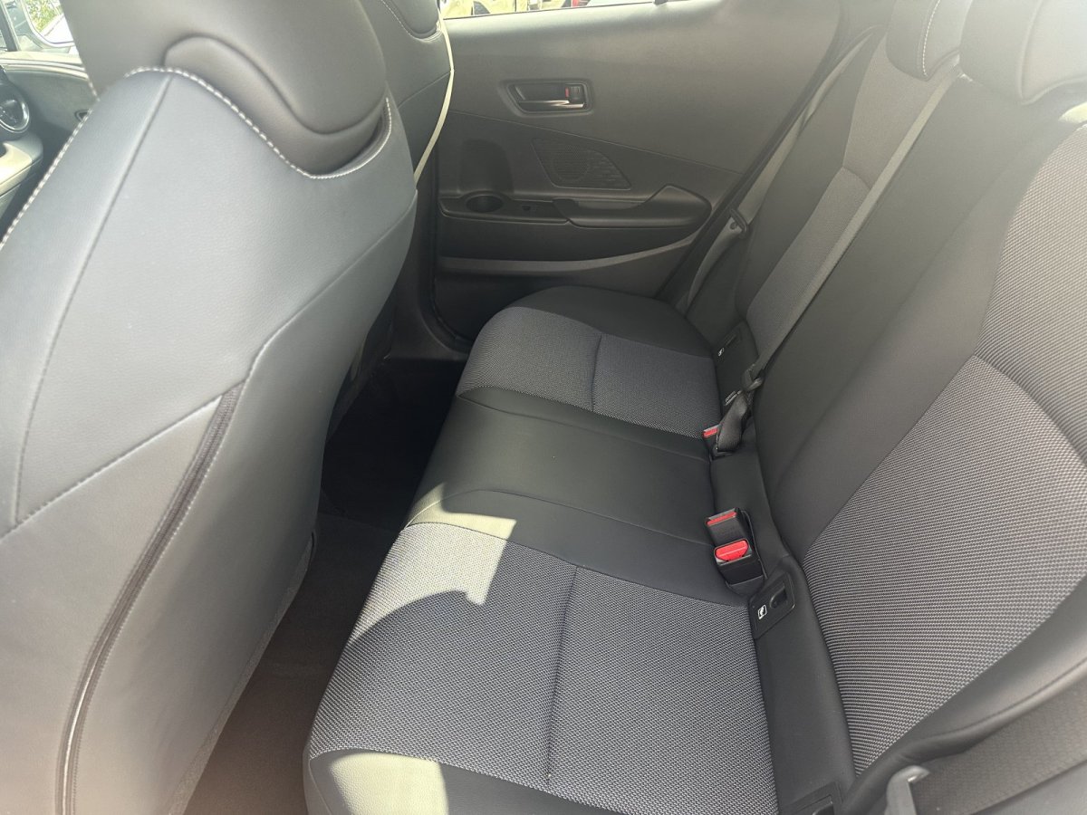 Toyota C-HR 5-deurs Lounge