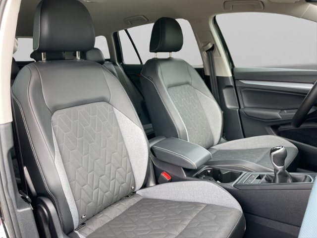 Volkswagen Golf 1.5 TSI Golf VIII Plus Variant