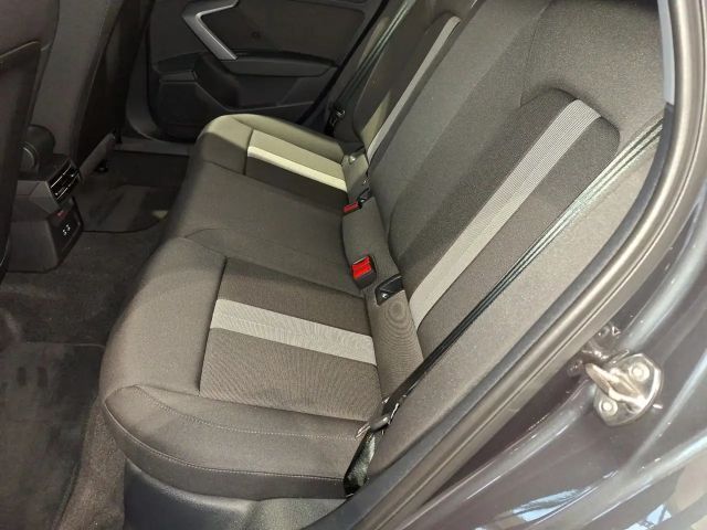 Audi A3 30 TDI Sedan