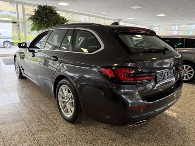 BMW 520 520d Business Line Touring xDrive