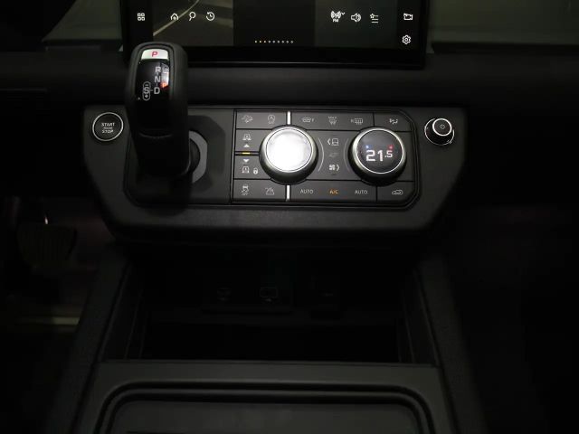 Land Rover Defender 110 D300