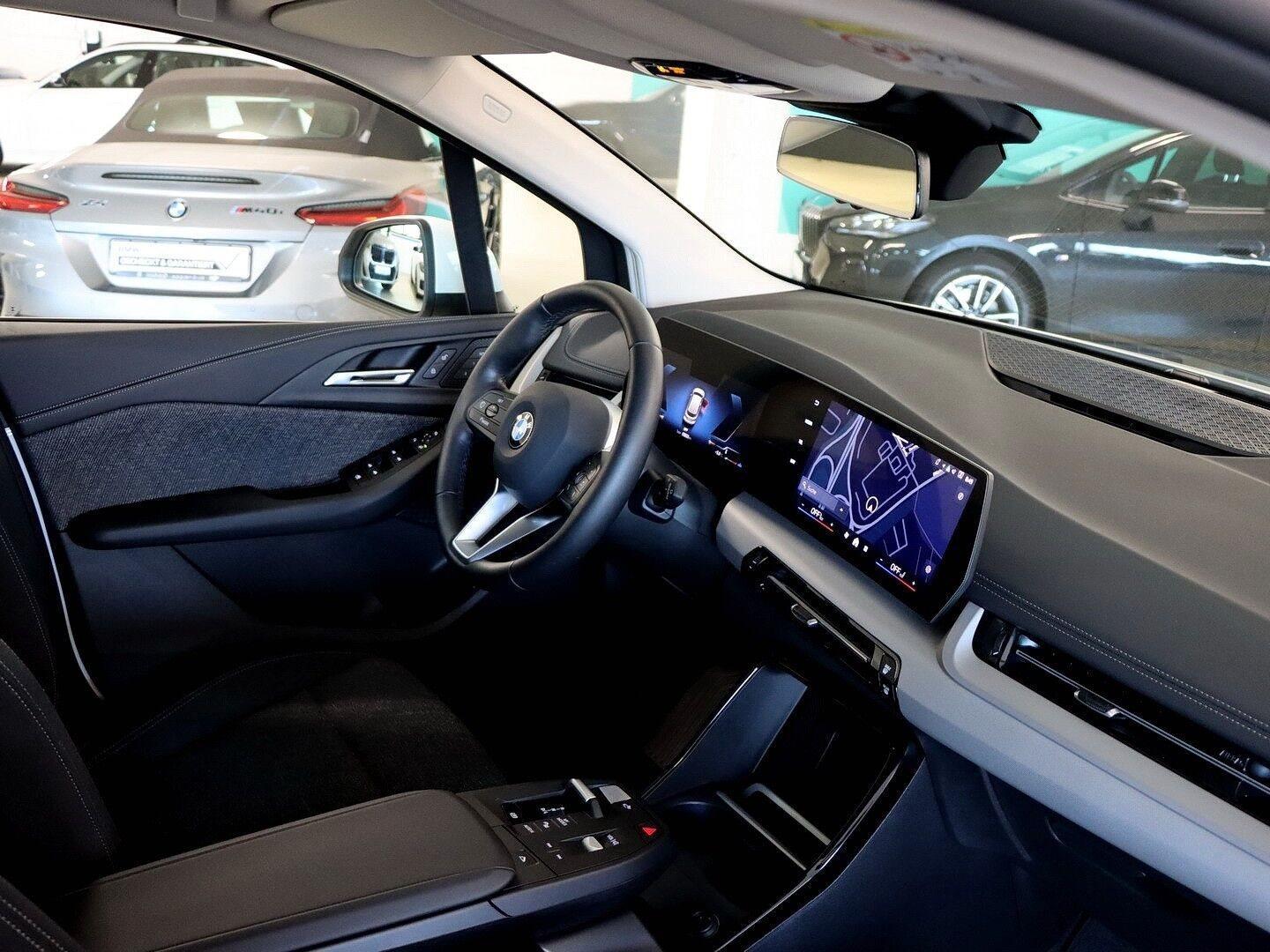 BMW 220 220i Active Tourer