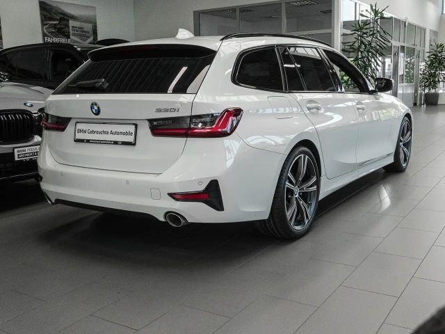 BMW 330 330i