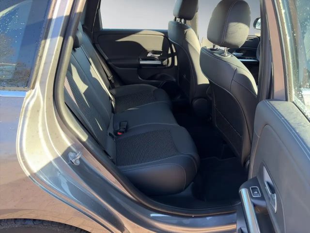 Mercedes-Benz B 180 Progressive