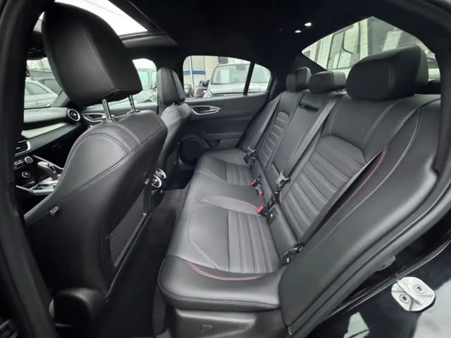 Alfa Romeo Giulia Q4