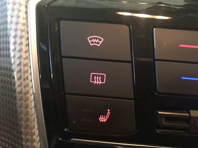 Volkswagen up! United*Sitzheizung*Klima*DAB*