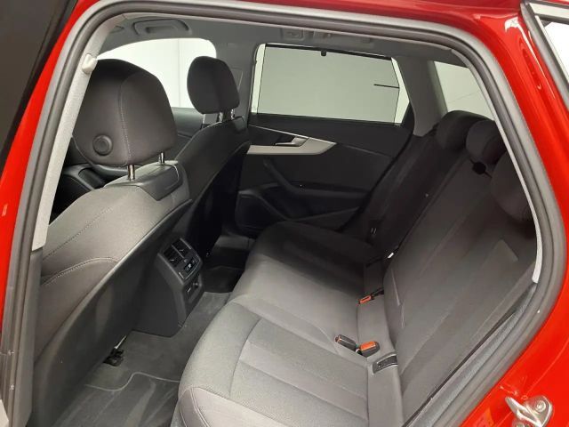 Audi A4 45 TFSI Avant Quattro S-Line