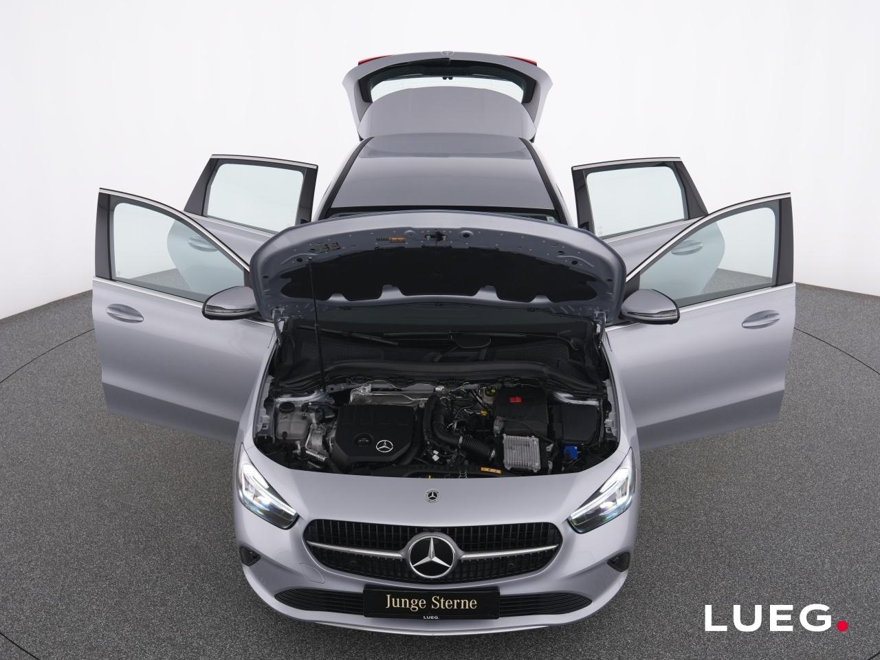 Mercedes-Benz B 180 Progressive Sedan