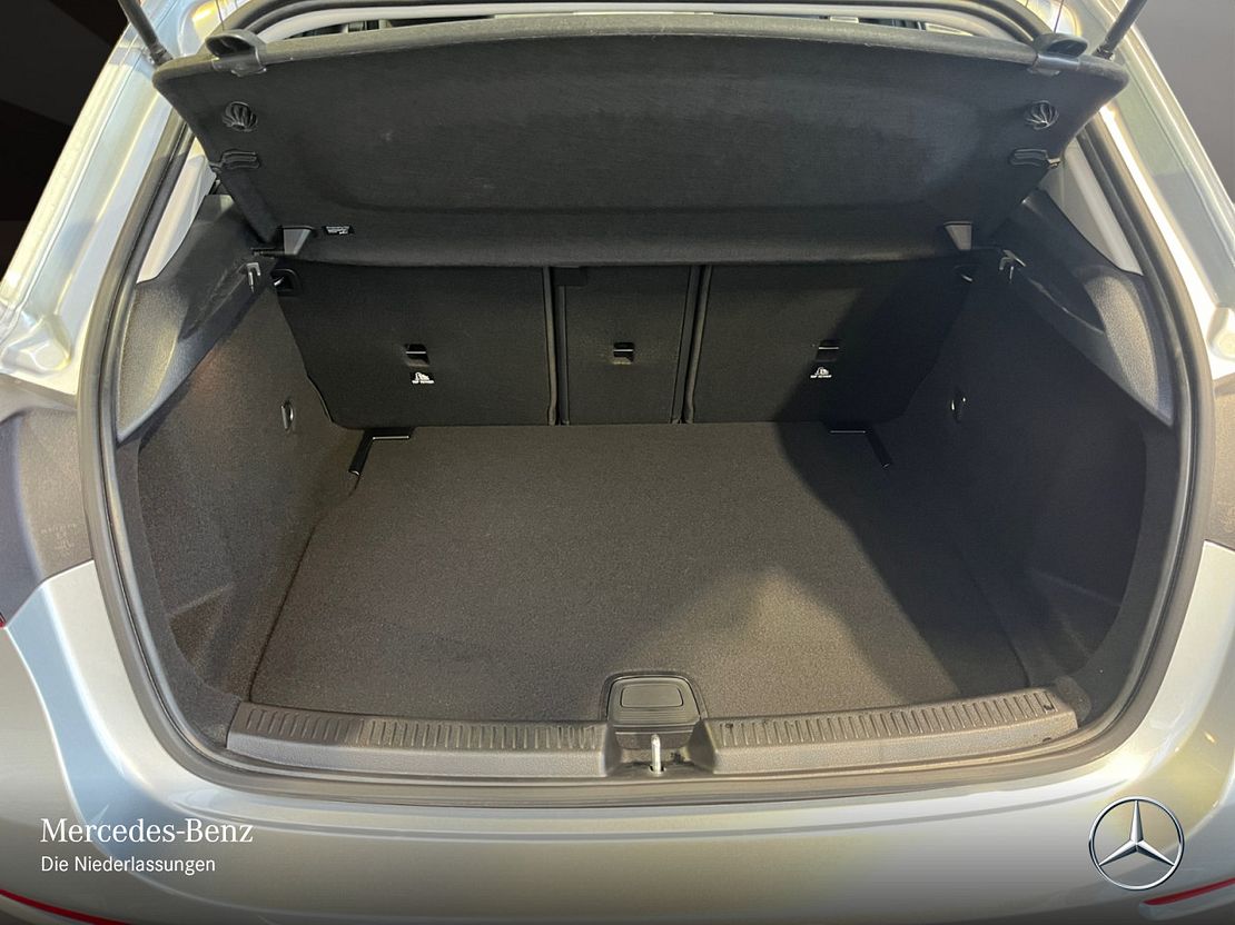 Mercedes-Benz A 180 A 180 d