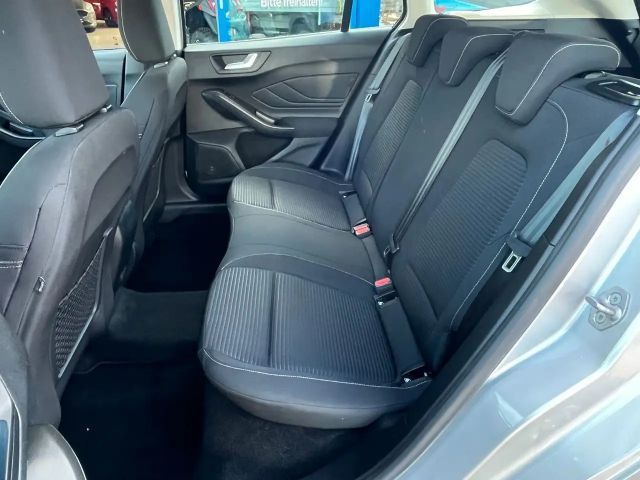 Ford Focus Titanium Wagon