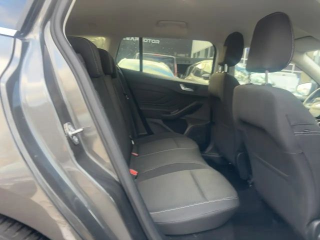 Ford Focus Titanium Wagon