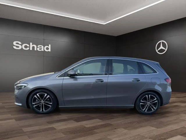 Mercedes-Benz B 180 Sedan