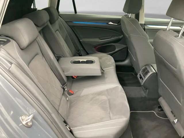 Volkswagen Golf 2.0 TDI DSG Life Variant