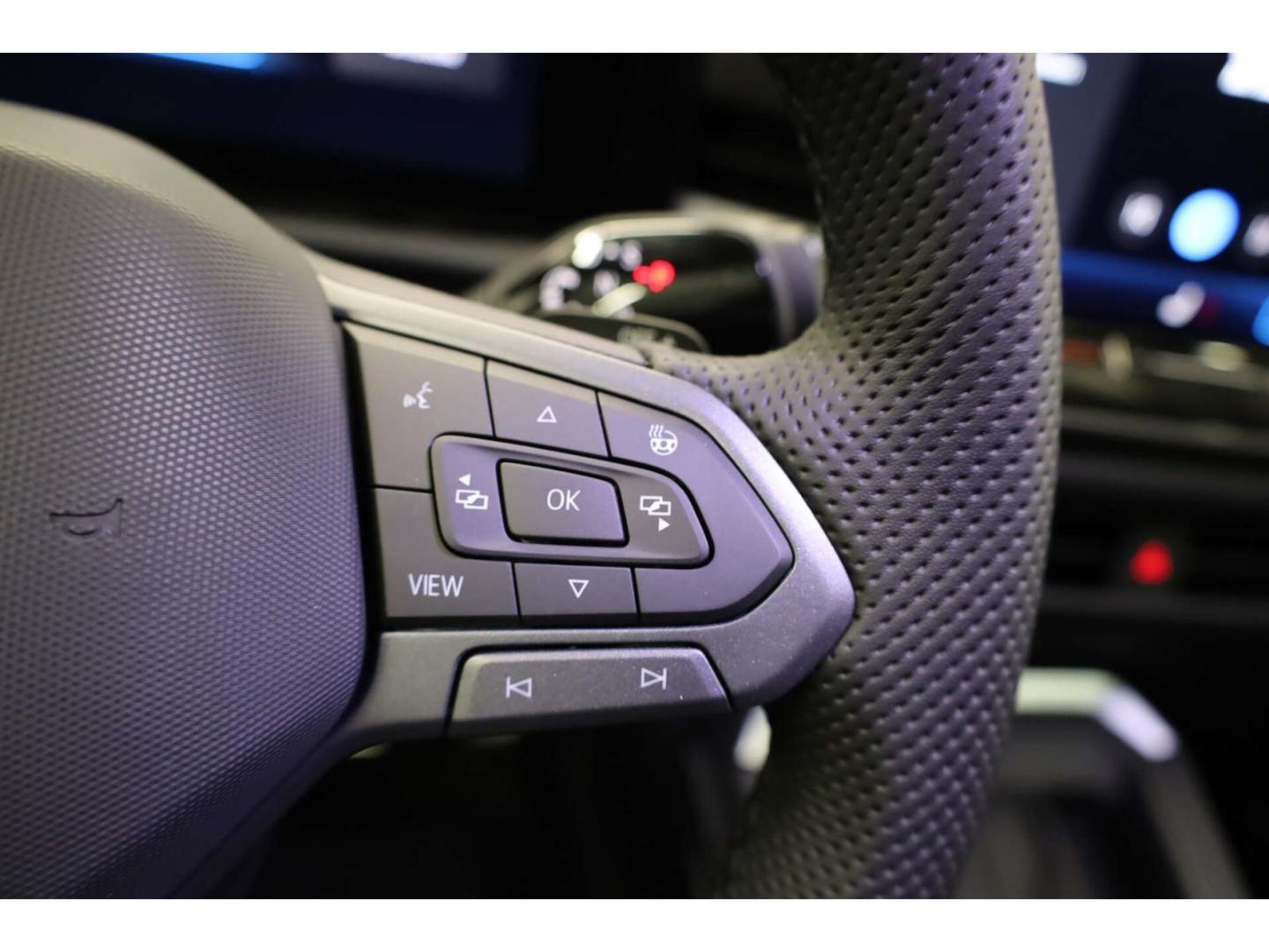 Volkswagen T-Roc 1.5 eTSI R-Line Style