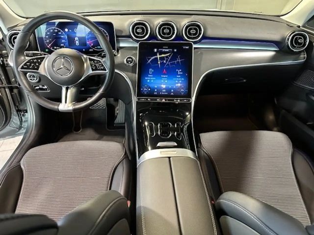 Mercedes-Benz C 300 4MATIC AVANTGARDE Sedan