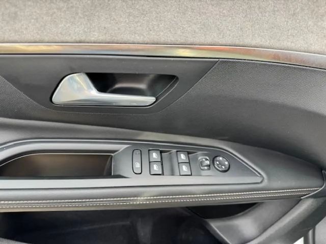 Peugeot 5008 Allure Pack EAT8 HDi