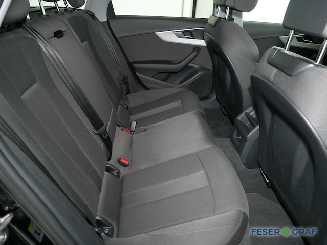 Audi A4 30 TDI Avant S-Tronic