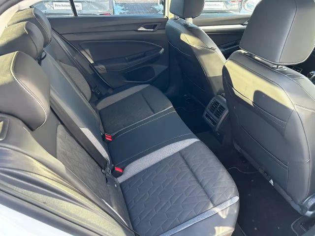 Volkswagen Golf 1.5 TSI