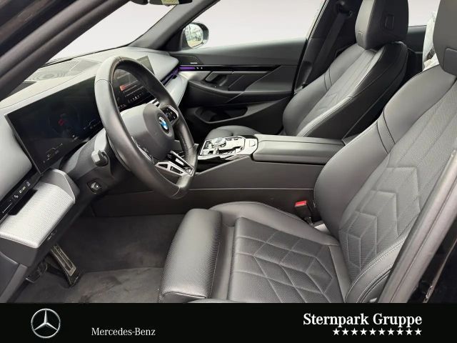 BMW 520 520d M-Sport Sedan