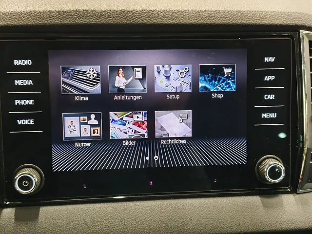 Skoda Karoq 2,0 TDI DSG, Standheizung, LED, NAVI,