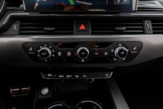 Audi RS4 Avant Quattro