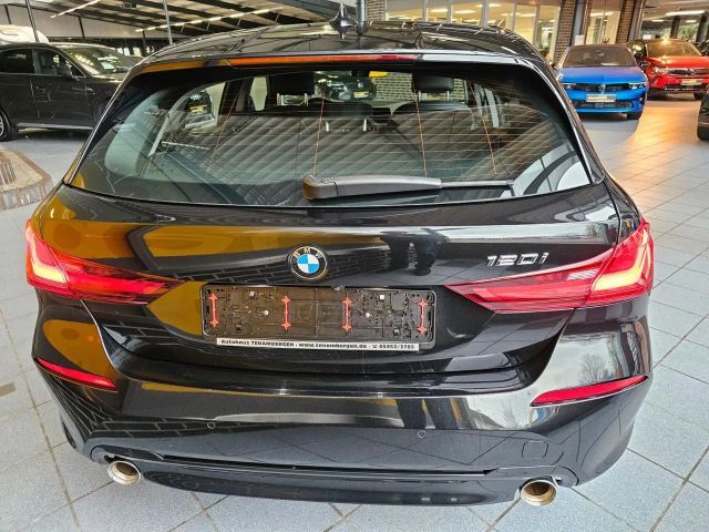 BMW 120 120i Sedan Sport Line